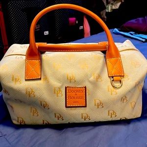 Gorgeous, Dooney & Bourke 1975, Doctor Style Satchel,
